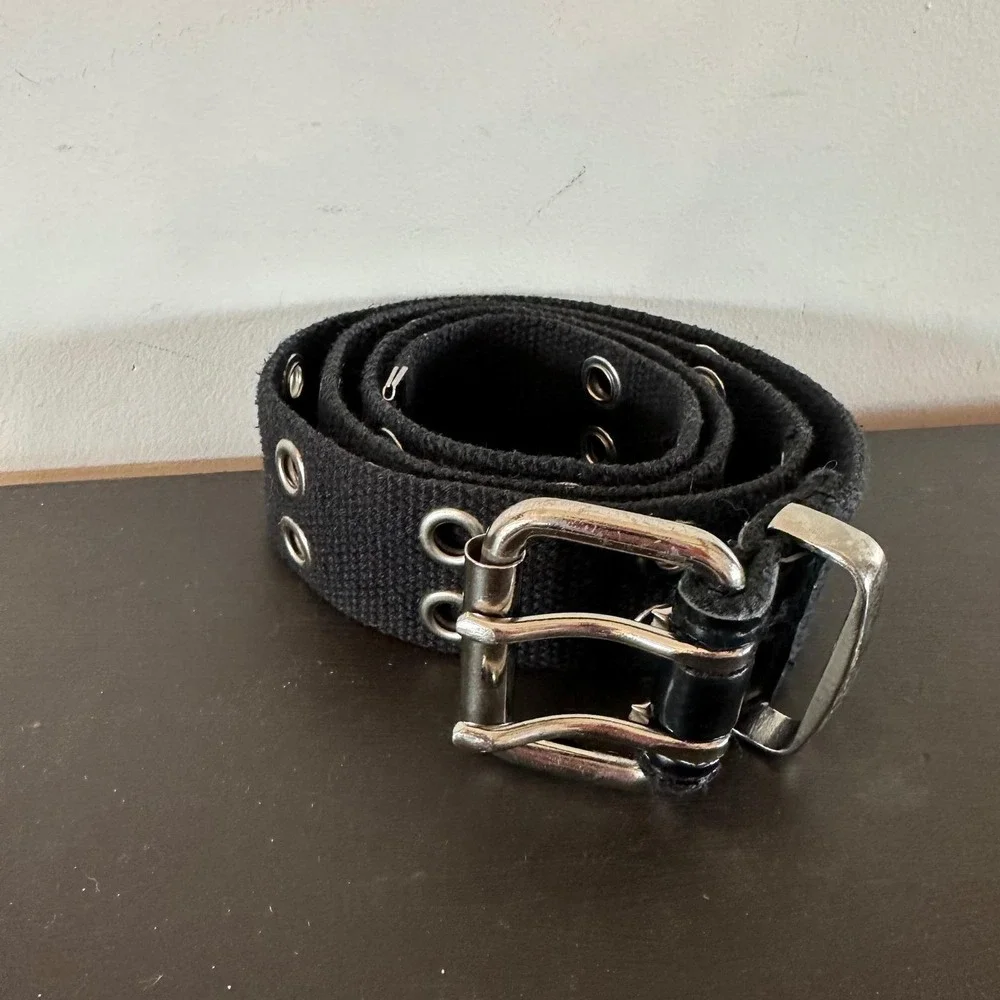 VTG Y2K Black Velvet Grommet Belt S/M Silver Buckle Punk Grunge Gothic 2 Prong